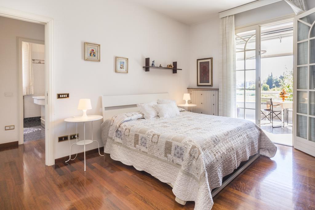 Dimora Rinaldi Apartment เอมโปลี ภายนอก รูปภาพ