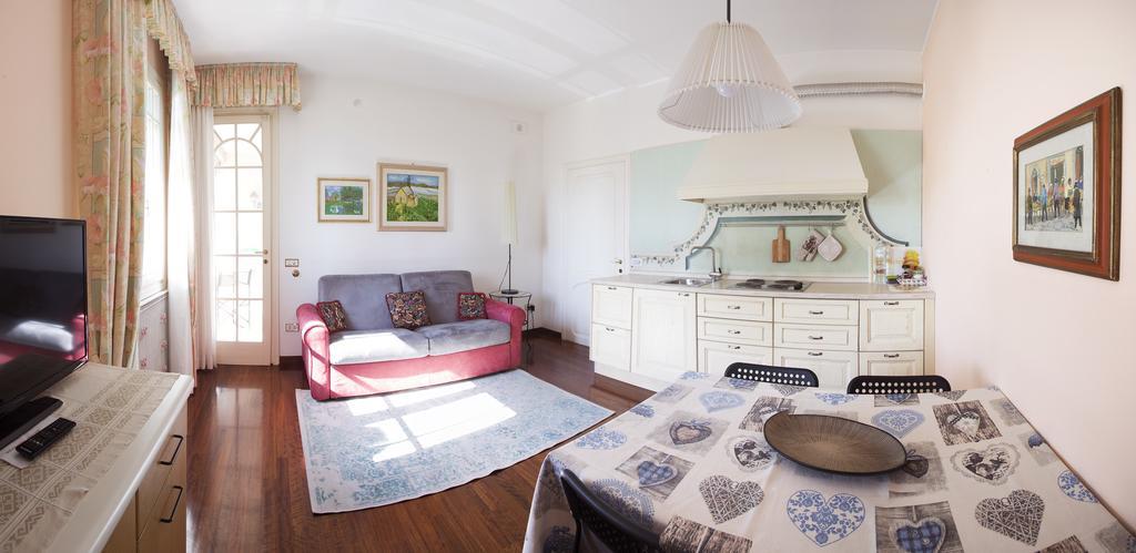 Dimora Rinaldi Apartment เอมโปลี ภายนอก รูปภาพ