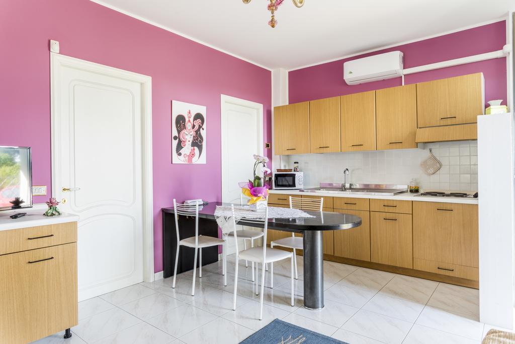 Dimora Rinaldi Apartment เอมโปลี ภายนอก รูปภาพ
