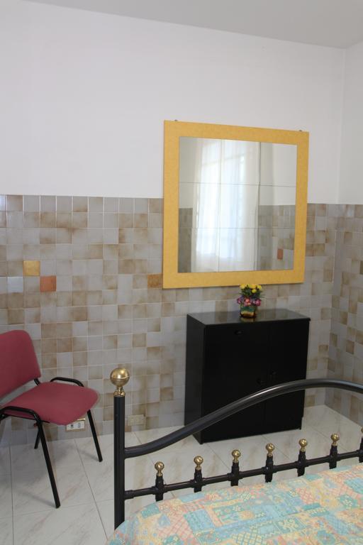Dimora Rinaldi Apartment เอมโปลี ภายนอก รูปภาพ