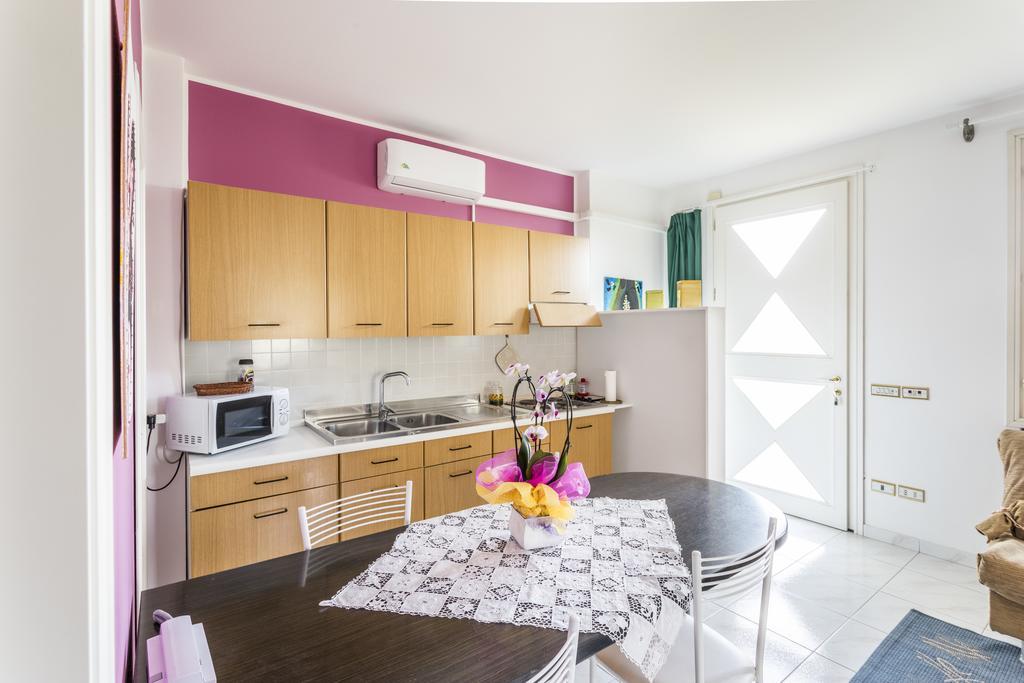 Dimora Rinaldi Apartment เอมโปลี ภายนอก รูปภาพ