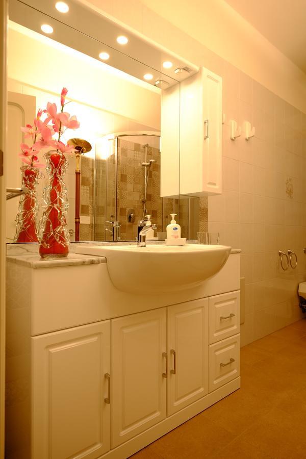 Dimora Rinaldi Apartment เอมโปลี ภายนอก รูปภาพ