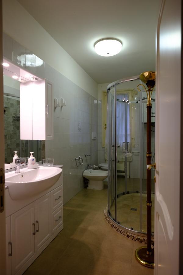Dimora Rinaldi Apartment เอมโปลี ภายนอก รูปภาพ